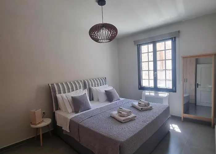 Argolis Stone Homes דירה